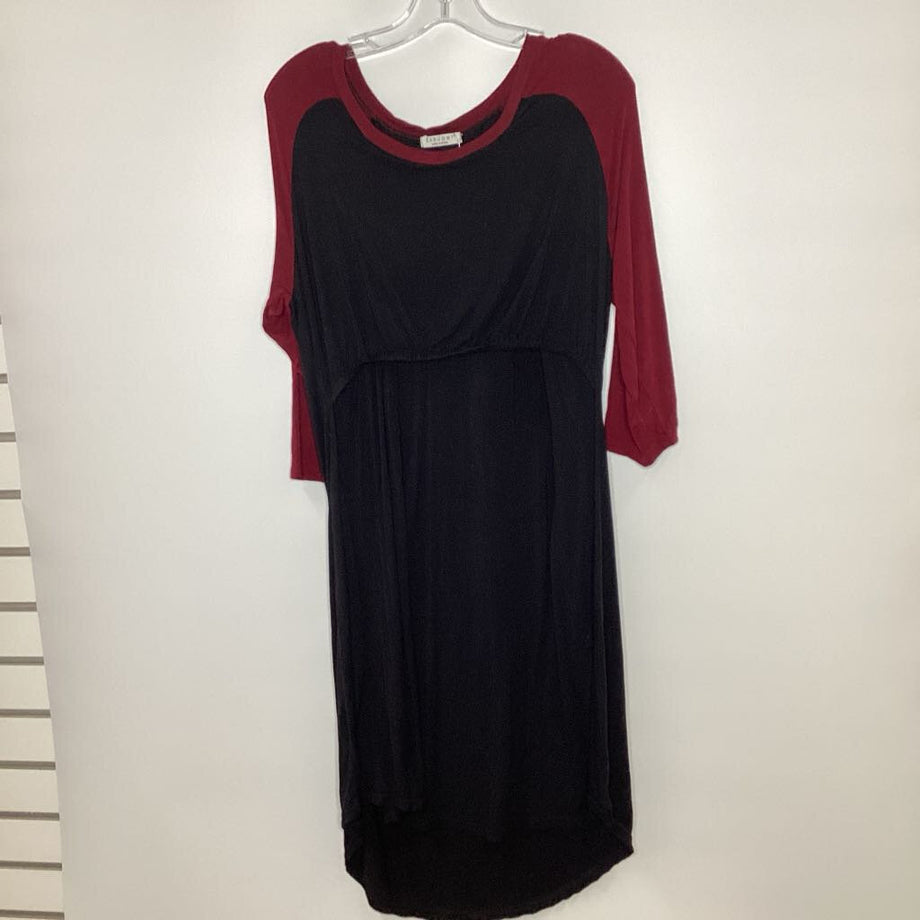 red and black maternity dress Hope & Ivy Maternity Wrap Front Maxi Dress in Black and red Floral